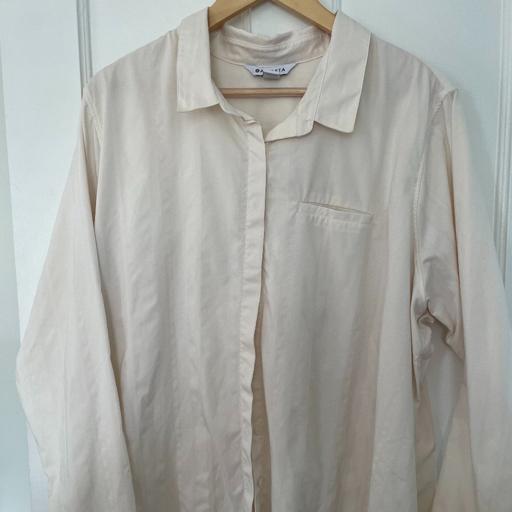 ATHLETA - IVORY URBANITE TEXTURED TOP - GREAT CONDITION - 2X